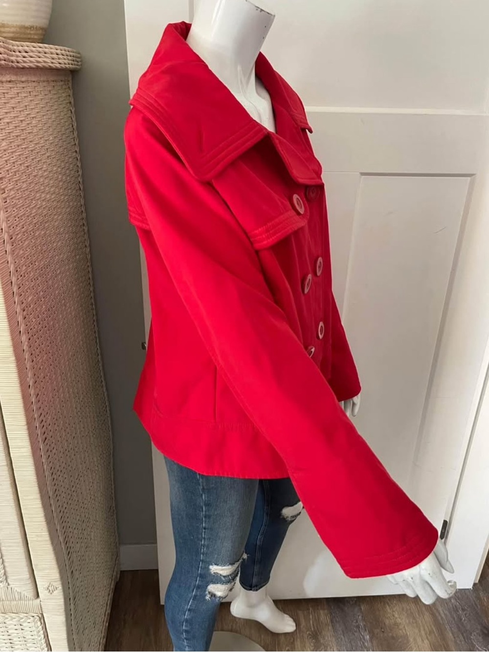 Lululemon Jacket - Picture 4 of 9